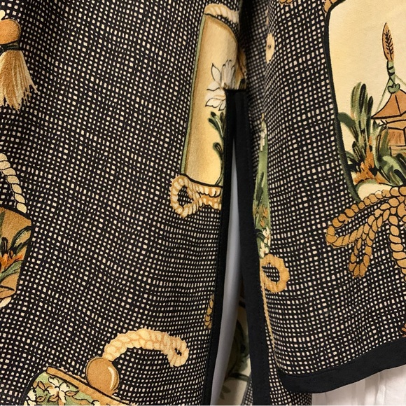 HARARI Silk Floral hanging light lanterns floral designs blouse - Picture 4 of 15